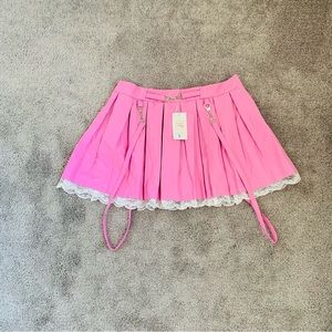 NWT PINK FAUX LEATHER PLEATED LACE TRIM MINI SKIRT